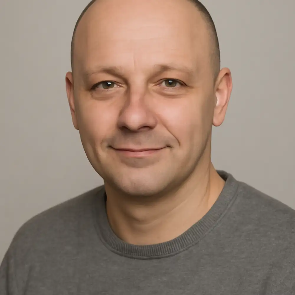 Redaktorem časopisu autosoukup.cz je Lubomír Sedláček